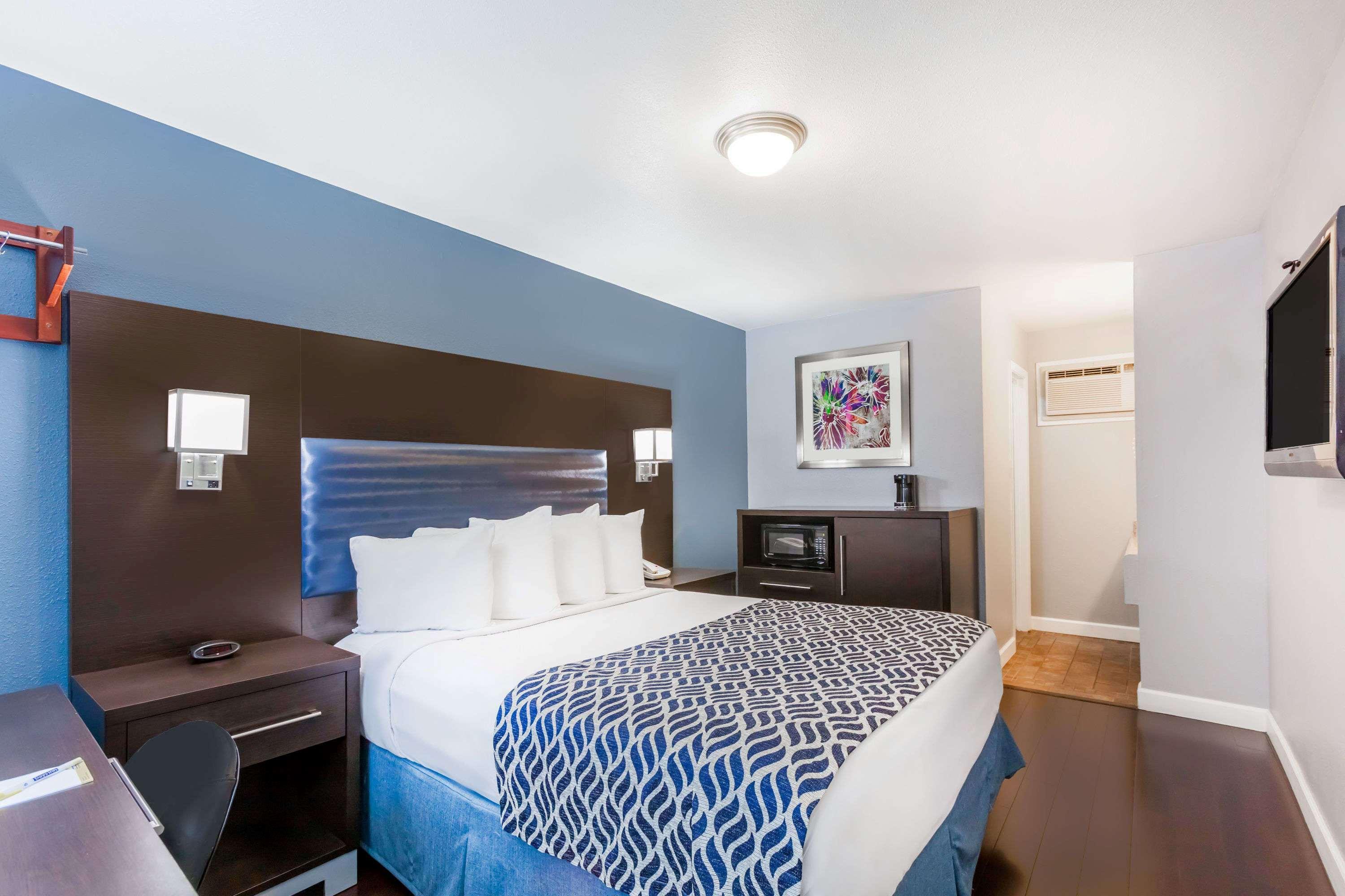 Days Inn By Wyndham Austin/University/Downtown Kültér fotó