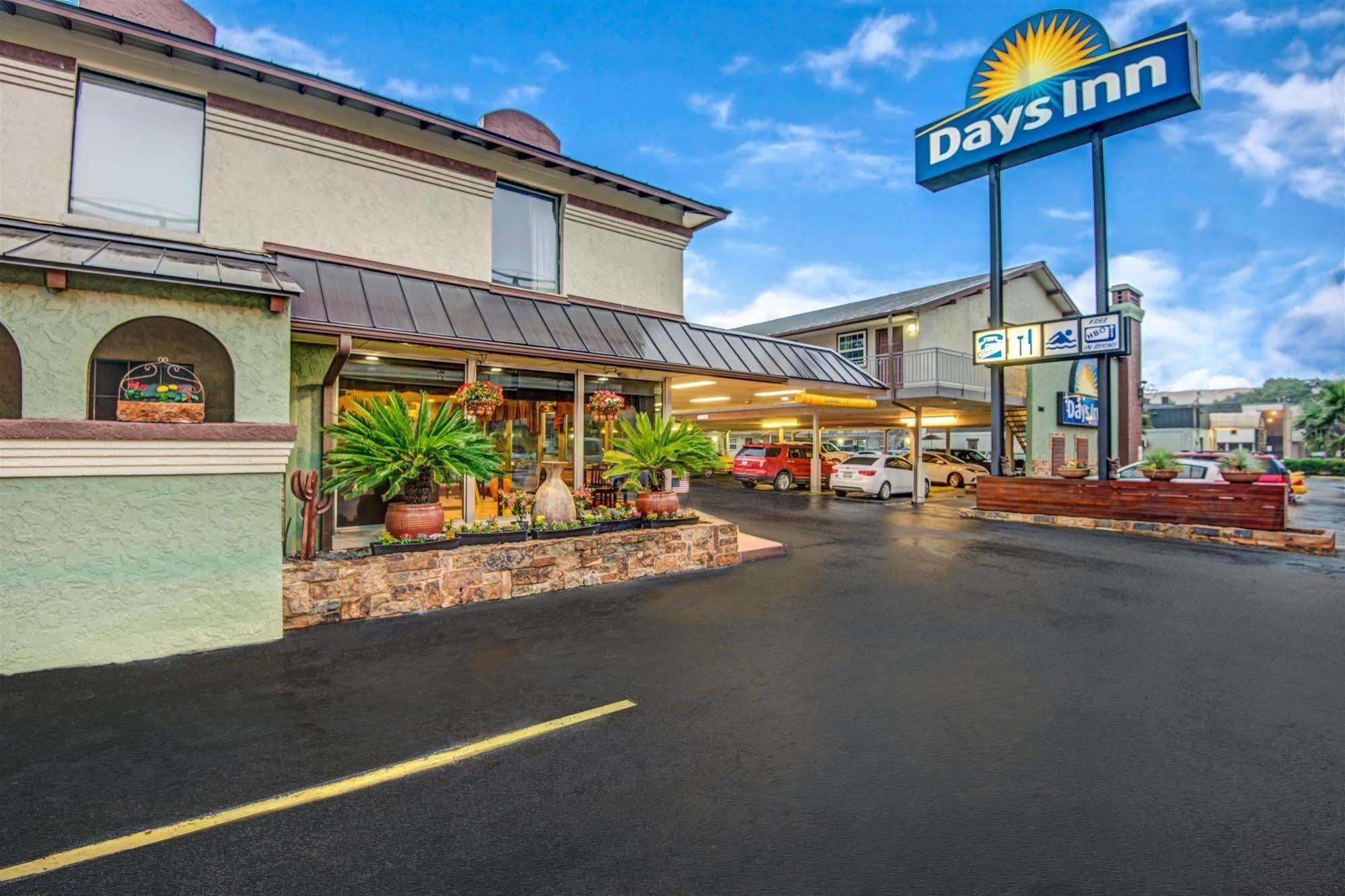 Days Inn By Wyndham Austin/University/Downtown Kültér fotó